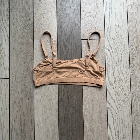 Skims Tan Bralette - Picture 3 of 5